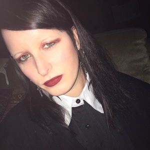 Meet your Posher, Nikki